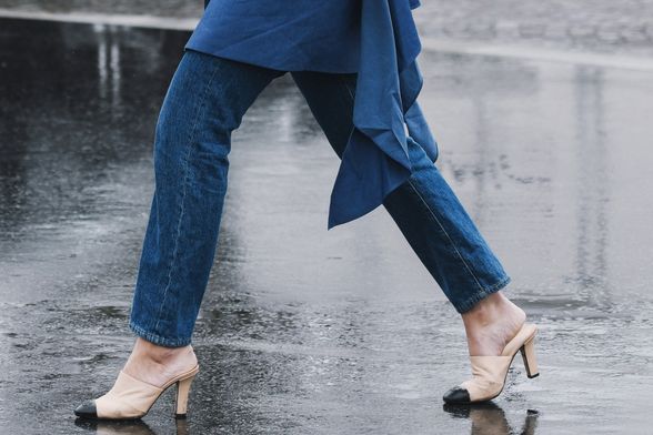 Tamnoplave traperice izdanjima donose i dozu sofisticranosti