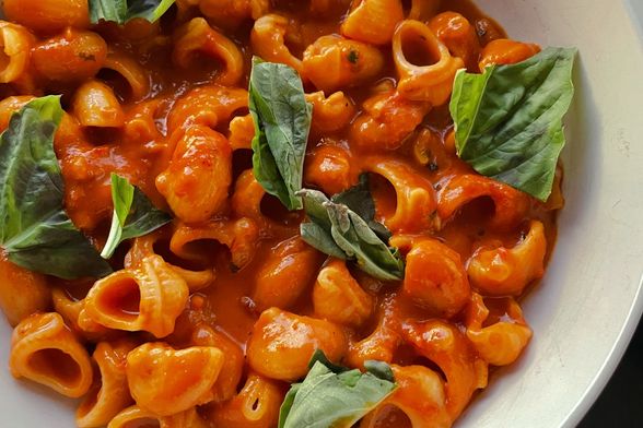 Tjestenina u umaku od paprike