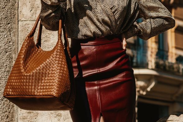 Kožnate suknje bit će hit jeseni 2025.