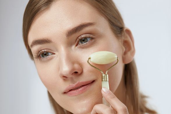 U 30-ima životni stil i navike iz adolescencije dolaze na naplatu pa se tako pojavljuju određene nepravilnosti u tonalitetu kože