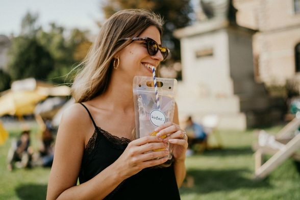 Džin-tonik kofer. bara na Zagreb Burger Festivalu