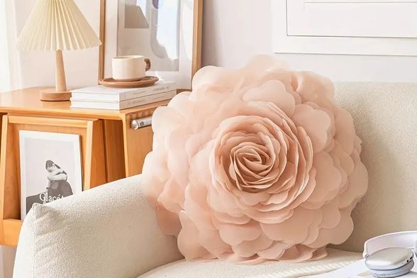 Jastučnica u obliku cvijeta s Temua