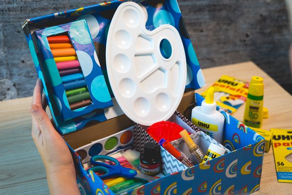 Unikatna kutija za likovni ili školski pribor