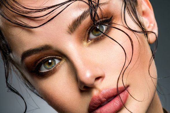 Ove jeseni nosit će se crne i bordo maskare