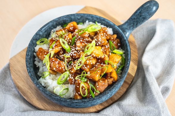 Pikantna piletina s medom i češnjakom gotova za manje od pola sata