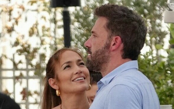 Jennifer Lopez i Ben Affleck donijeli neočekivanu odluku zbog svojih najbližih, isto se zamalo dogodilo i prije gotovo 20 godina