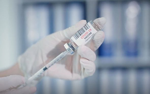 Znanstvenici o učinkovitosti docjepljivanja protiv koronavirusa: Prve dvije doze su ključne?