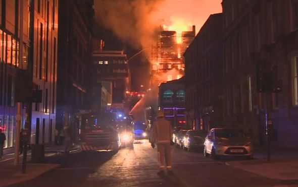 Požar u Glasgowu (Printscreen Reuters)