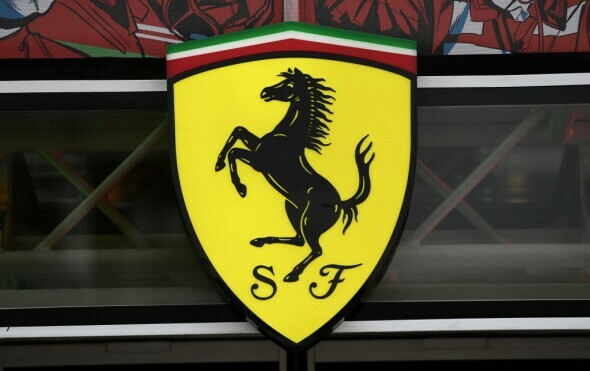 Ferrarijev logo