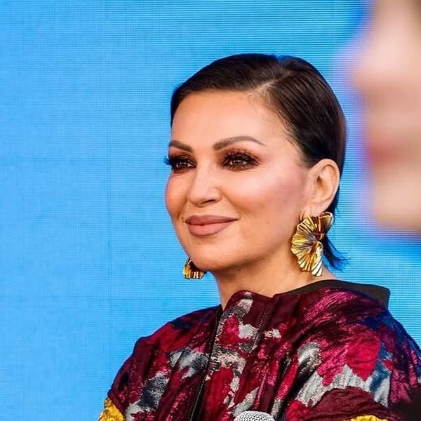 Nina Badrić u tajicama i efektnoj bomber jakni