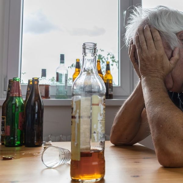 Kronični alkoholizam: Simptomi koji otkrivaju da je stanje već ozbiljno
