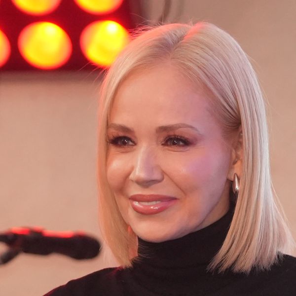 Jelena Rozga u fantastičnoj trik haljini dizajnerice Kete Gutman