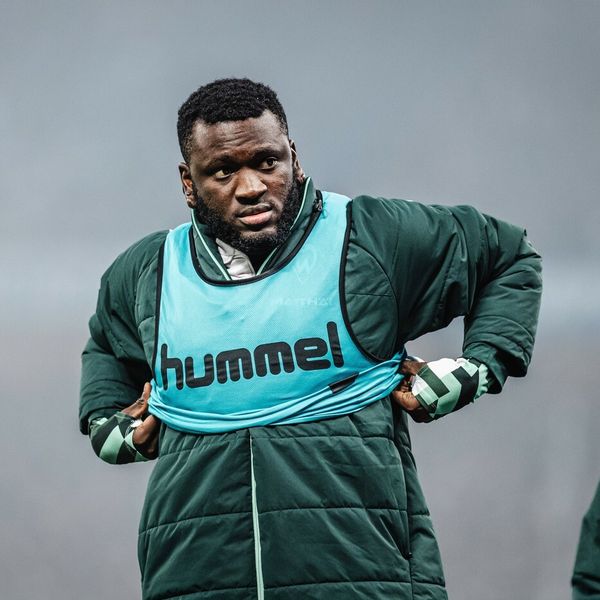 Ima 25 godina, bio je jedan od najboljih igrača Bundeslige, a sada ne može igrati zbog - debljine