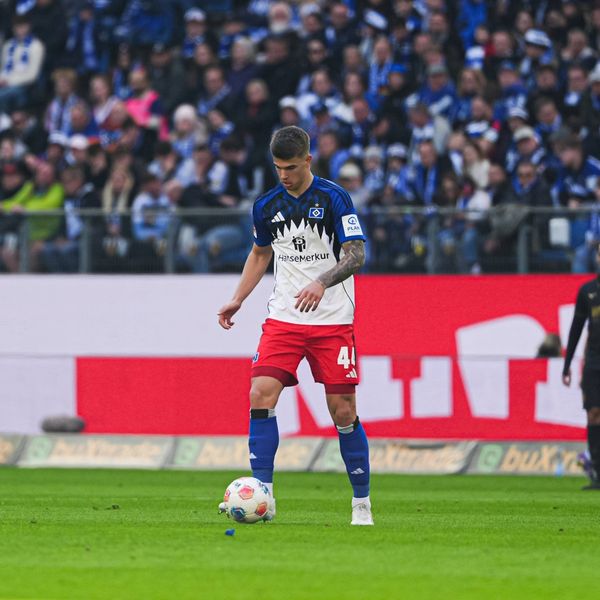 VIDEO Luka Vušković šakom opalio loptu na pomoćnog suca