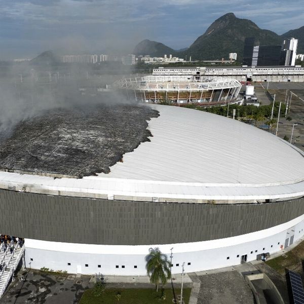 Šok u Brazilu: Požar zahvatio poznati stadion