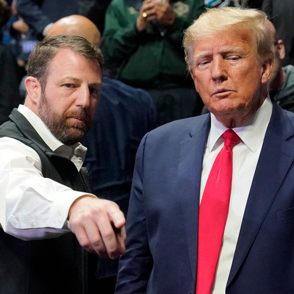 Kako je bivši vodoinstalater i jedini Trumpov ministar bez diplome izgradio bogatstvo od više desetaka milijuna dolara