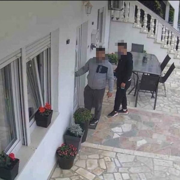 Upozorenje mještanima Žrnovnice: Sumnjive osobe snimljene kako pretražuju dvorišta i pitare u potrazi za ključevima