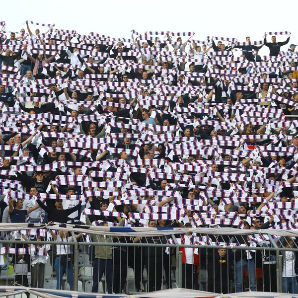 Pogledajte spektakularnu koreografiju Torcide! Poslali su i zanimljivu poruku u Francusku: "Niti jedna vlast..."