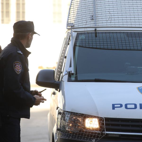 Muškarac (34) preko interneta nabavljao i dijelio sadržaj seksualnog zlostavljanja djece