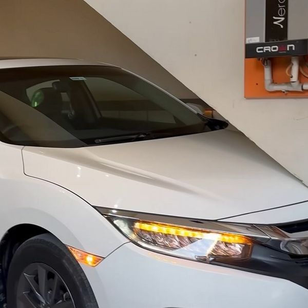 Zbog parkiranja ga prozvali čarobnjakom, možete li dokučiti kako mu je ovo uspjelo?