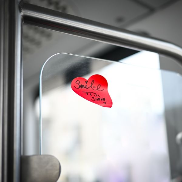 Topla i prijateljska poruka u zagrebačkom tramvaju