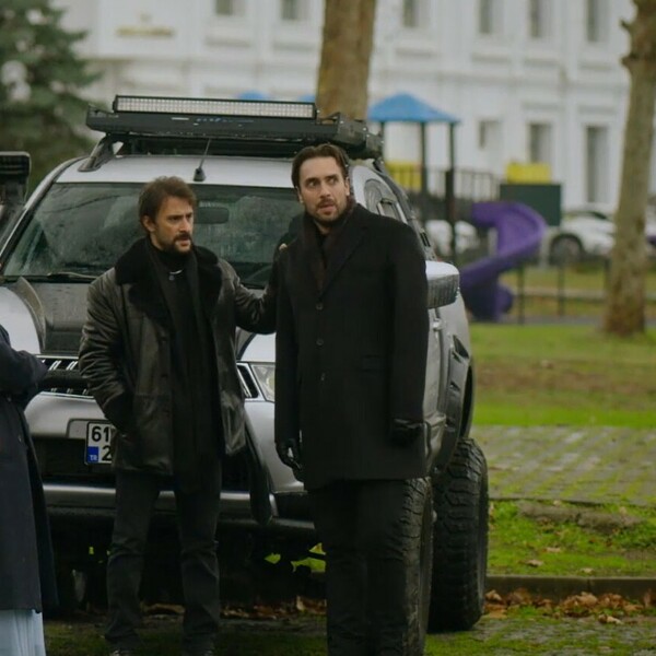 Crno more: Bez obzira na sve, ne može se oteti dojma da je ona njegova kćer