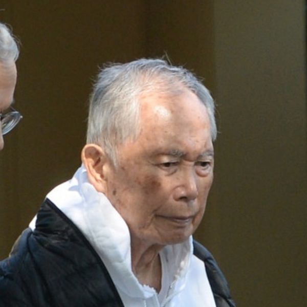 Ljubavna priča Georgea Takeija i Brada Altmana