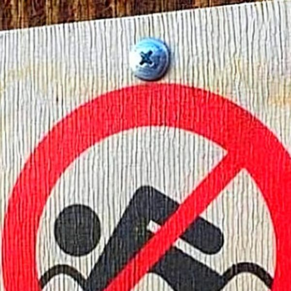 Urnebesan znak zabrane osvanuo u Zadru, a pogreška je nasmijala prolaznike