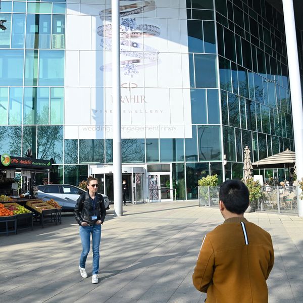 Dojava o bombama u tri zagrebačka šoping-centra: Evakuacija u tijeku, policija na terenu