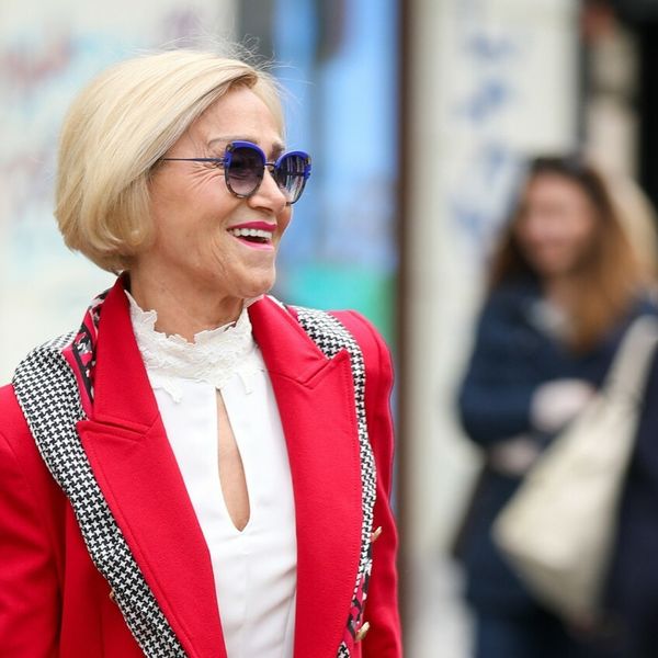 Ulična moda Zagreb vatreno crveni sako 2026.