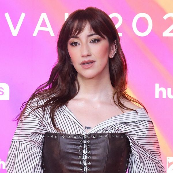 Lu Jakelić u kožnatim hlačama na 73. Zagrebačkom festivalu 2026.