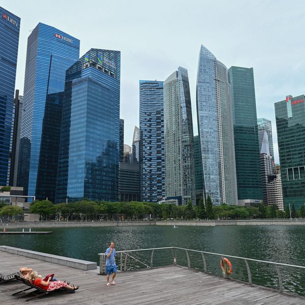 Investitori jure u Singapur: Poznata braća kupila neboder za dvije milijarde dolara