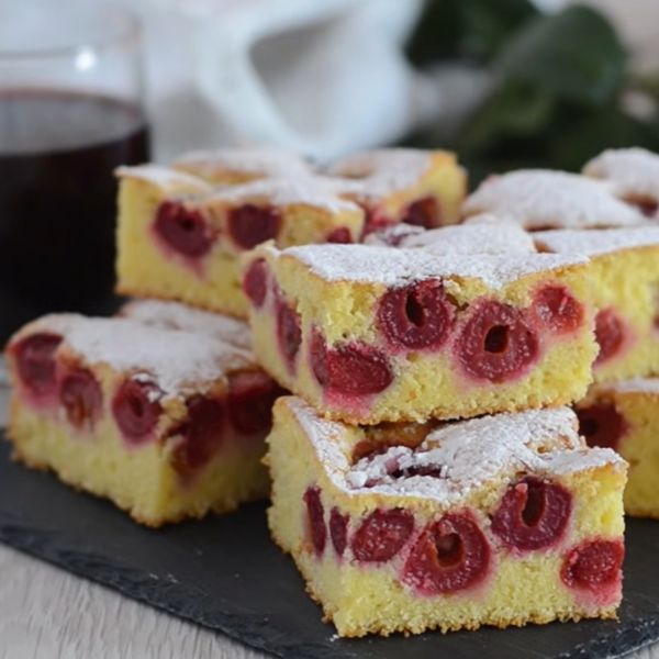 Recept za brzinski kolač s višnjama