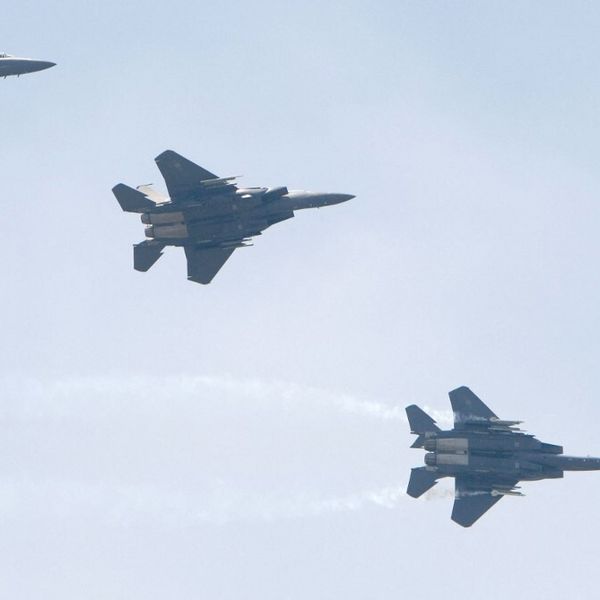 Južna Koreja: Sudar dvaju lovaca F-15 zbog fotografiranja, pilot kažnjen s 60.000 dolara