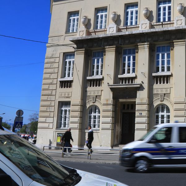 Škole i policija zaprimile dojavu o bombi u pulskim školama