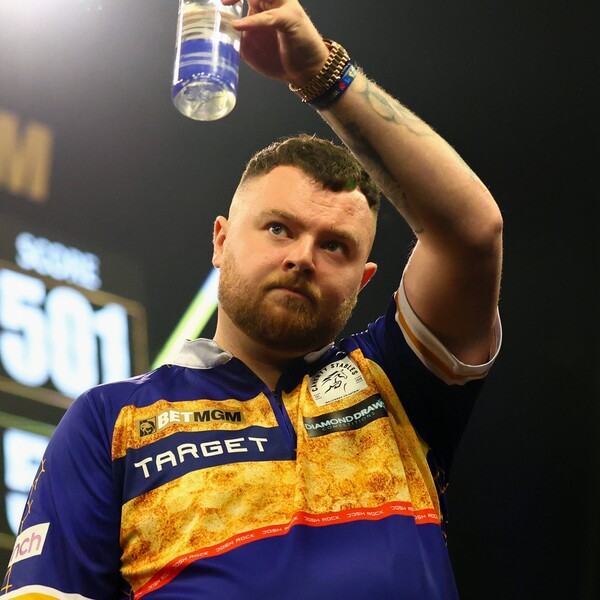 VIDEO Najluđi hitac u povijesti pikada: Strelica se odbila iz 20 u trostrukih 20!