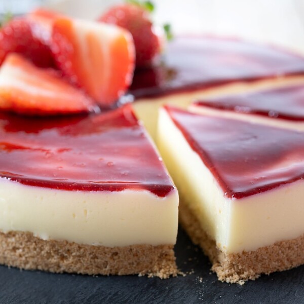 Cheesecake s jagodama: Jednostavan recept za fini desert bez pečenja