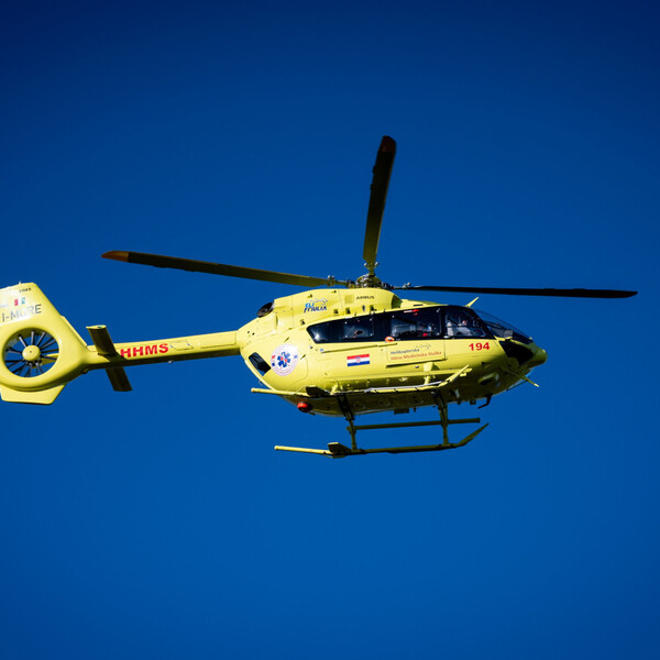 Teška nesreća u Štitaru: Jedna osoba poginula, druga helikopterom prebačena u bolnicu