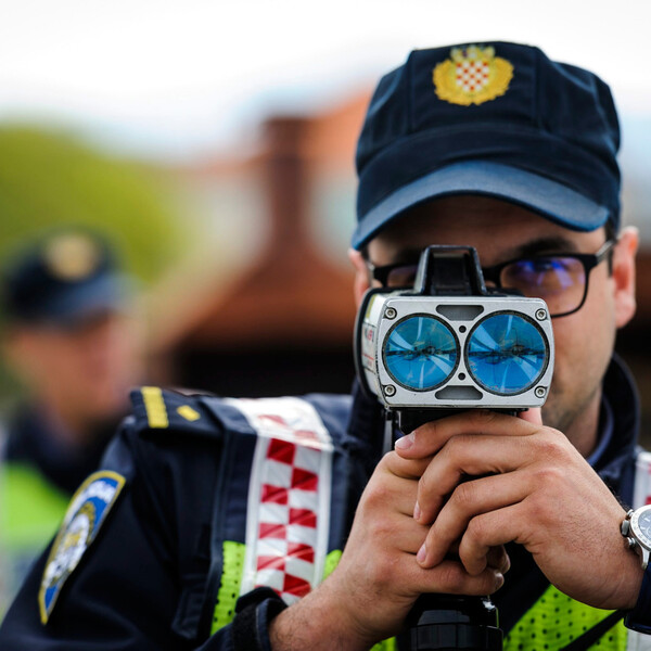 Znate li koliki je domet radara za mjerenje brzine vožnje? Evo koliko daleko mogu snimati