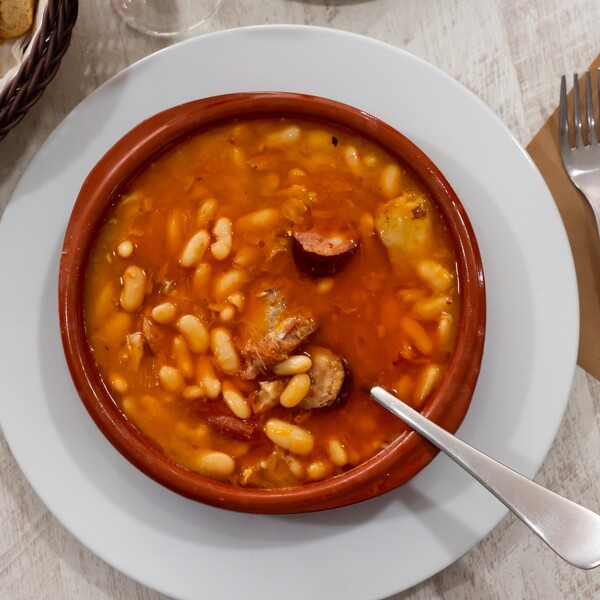 Bosiljak pomaže kod nadutosti nakon što pojedemo grah