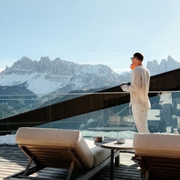 Neuer izgradio vilu iz snova: Garaža za osam automobila i pogled koji oduzima dah