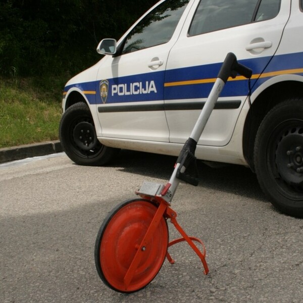 Tragedija kod Vrbovca: Motociklist poginuo u teškom sudaru s automobilom