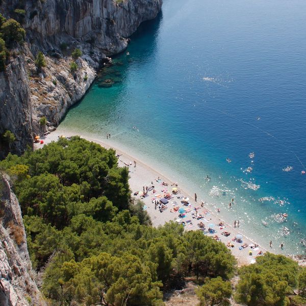 Plaža Nugal na Makarskoj rivijeri
