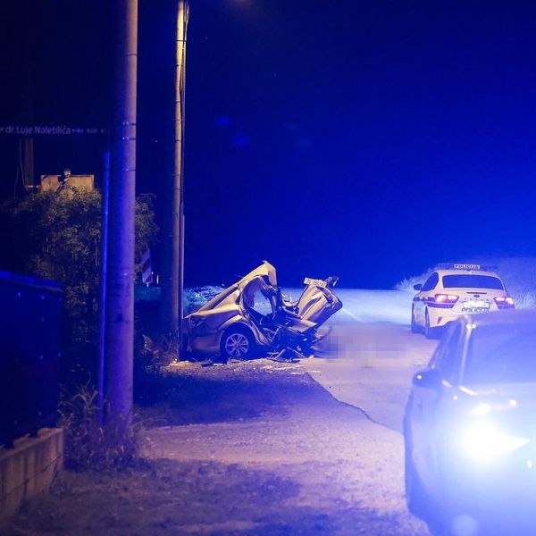 Teška nesreća u Zagrebu: Vozilo sletjelo s ceste, jedna osoba smrtno stradala