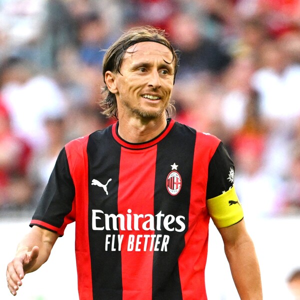 VIDEO Modrić ušao, preuzeo kapetansku traku i pokrenuo Milan: Pogledajte čudesnu akciju od 23 dodavanja