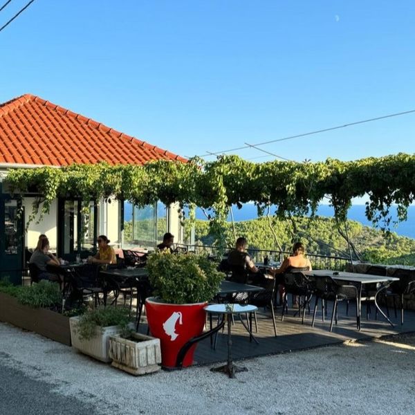 "Vjerojatno najbolja pizza na ovom dijelu Jadrana": Mjesto na kojem ćete naći savršenu napoletanu i pogled zbog kojeg nećete htjeti otići