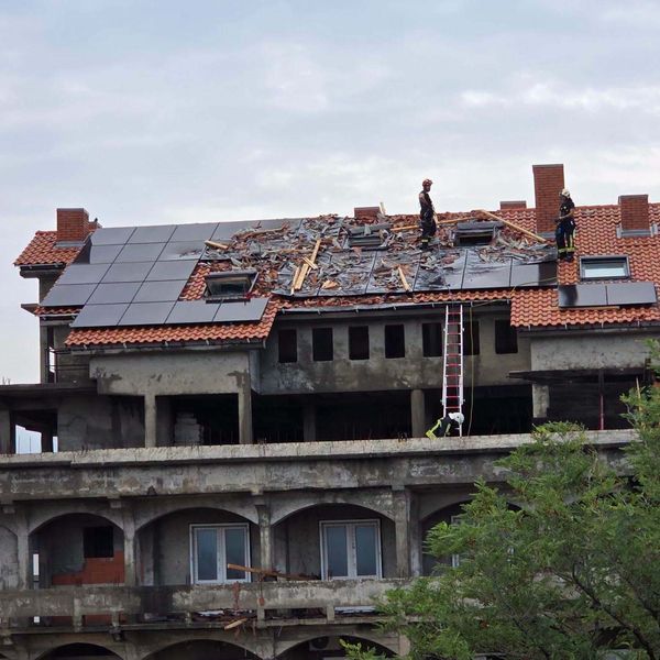 Nevrijeme na Rabu: Poplavljeni objekti, oštećeni krovovo