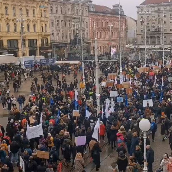 Prosvjed prosvjetara u Zagrebu - 1