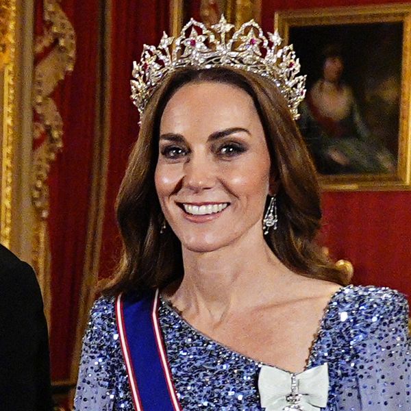 Catherine Middleton nosi haljinu Jenny Packham i tijaru kraljice Viktorije