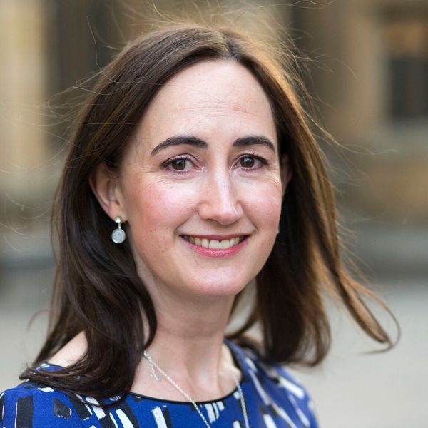 Kako je Sophie Kinsella osvojila svijet "Šopingholičarkom"